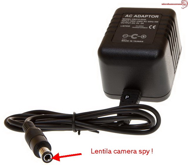 Micro camera video spy camuflata in incarcator de priza